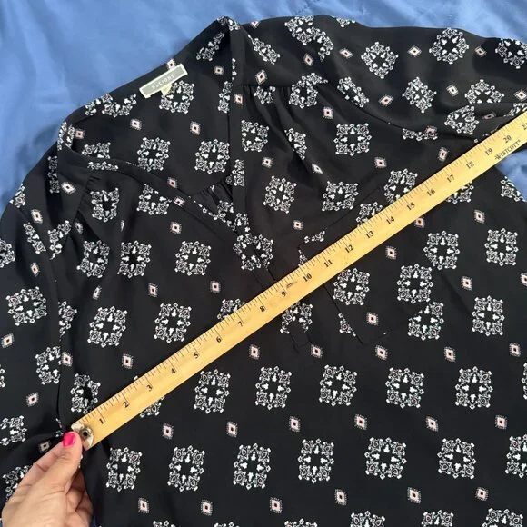 🔥 4 for $20 DEAL 🔥 Pleione Black Printed Blouse Size M - Picture 7 of 9